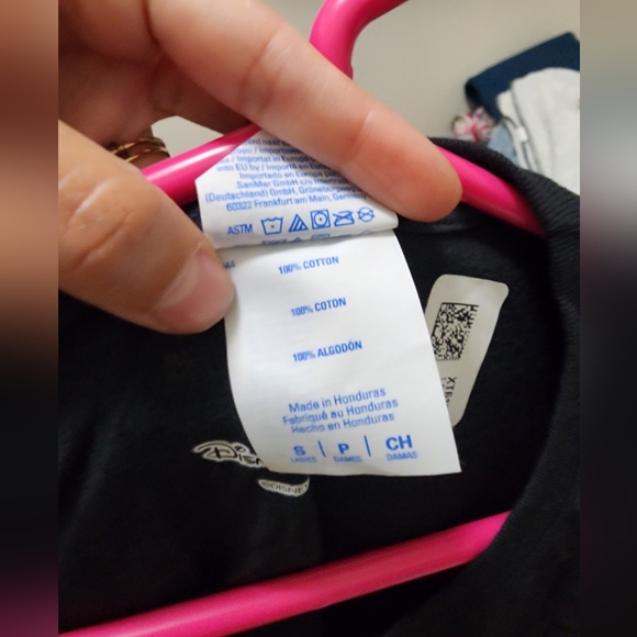 NEW Women’s Monsters University T Shirt Size Small - Picture 5 of 7